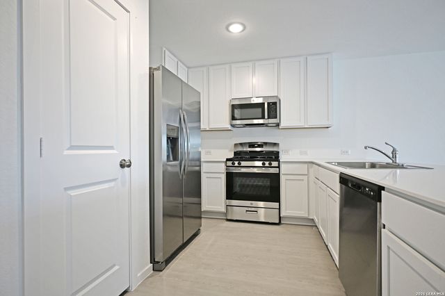 463 RIVER RUN WAY, San Antonio, TX 78220