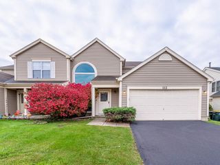 112 Arbor Drive, Carol Stream, IL 60188