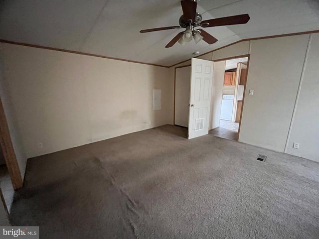 11498 DRY BRIDGE RD, Ruther Glen, VA 22546