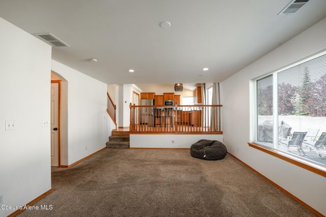 2867 W Tours Dr, Coeur D'alene, ID 83815
