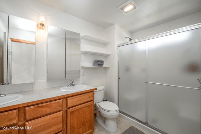 2867 W Tours Dr, Coeur D'alene, ID 83815