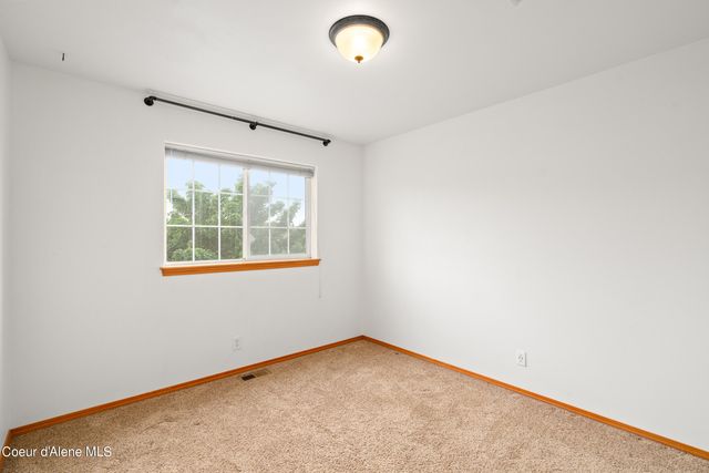 2867 W Tours Dr, Coeur D'alene, ID 83815