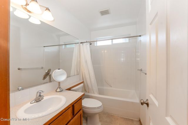 2867 W Tours Dr, Coeur D'alene, ID 83815