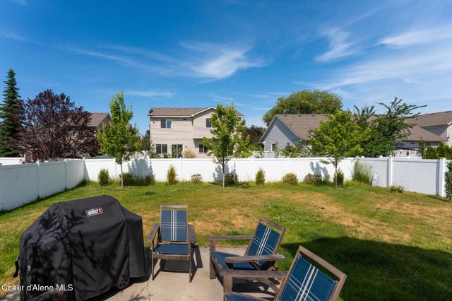 2867 W Tours Dr, Coeur D'alene, ID 83815