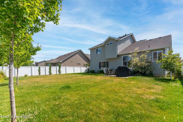 2867 W Tours Dr, Coeur D'alene, ID 83815