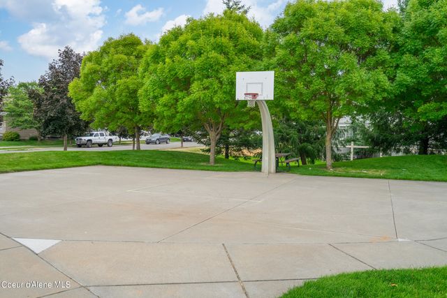 2867 W Tours Dr, Coeur D'alene, ID 83815