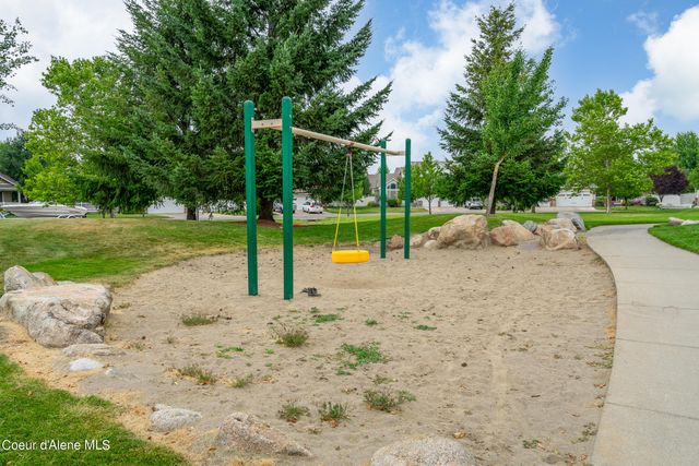 2867 W Tours Dr, Coeur D'alene, ID 83815