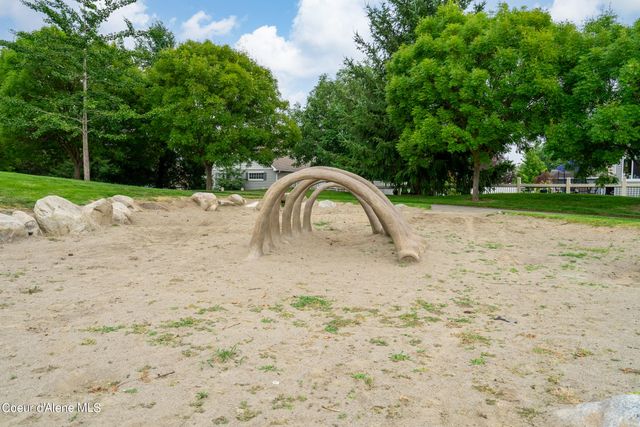 2867 W Tours Dr, Coeur D'alene, ID 83815