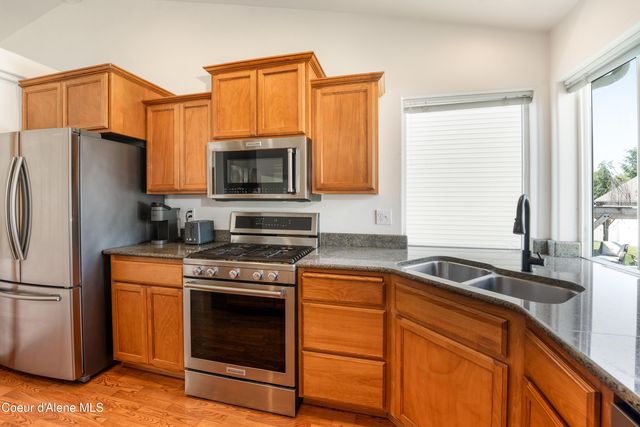 2867 W Tours Dr, Coeur D'alene, ID 83815