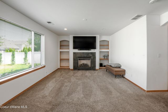 2867 W Tours Dr, Coeur D'alene, ID 83815