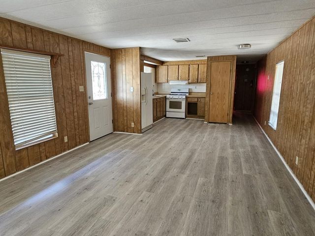 18217 N 2nd Place, Phoenix, AZ 85022