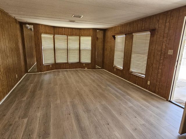 18217 N 2nd Place, Phoenix, AZ 85022