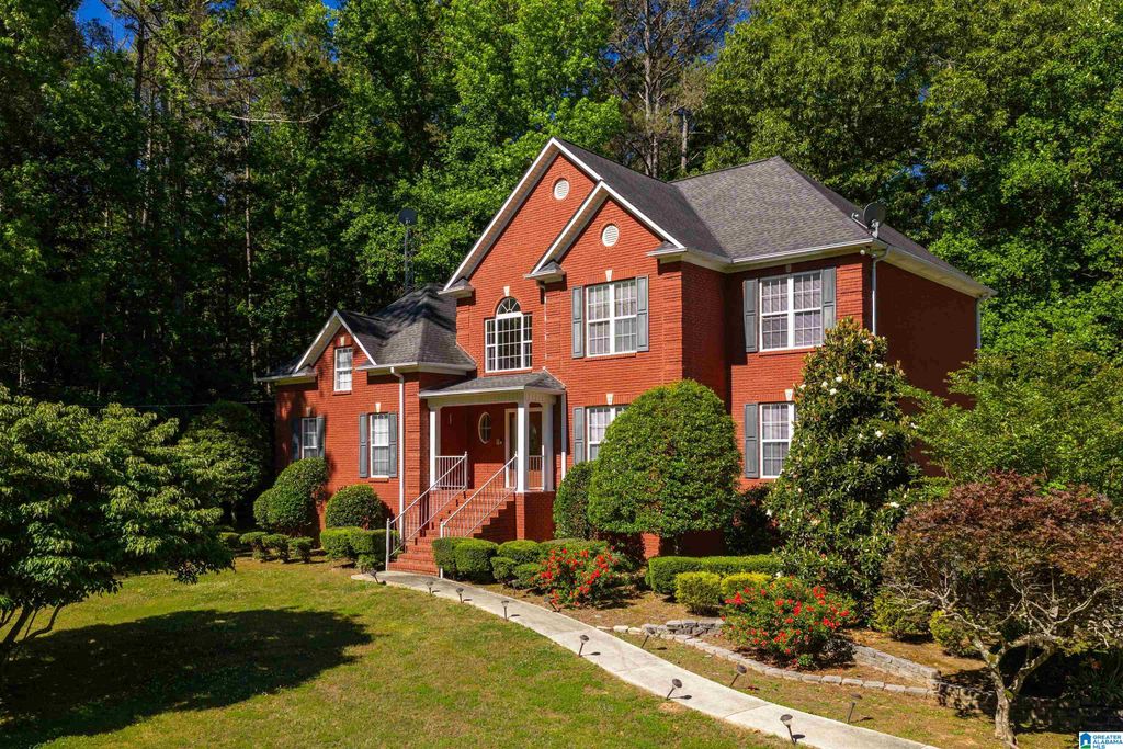 8030 EMERALD LAKE DRIVE W, Pinson, AL 35126