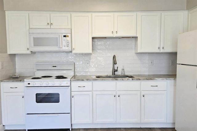 4356 TAHITIAN GARDENS CIRCLE C, Holiday, FL 34691