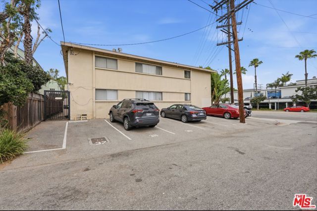 3585 S Sepulveda Boulevard, Los Angeles, CA 90034