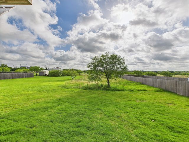 398 Blakney Street, Cleburne, TX 76031