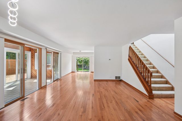 2101 Babst Court, Lisle, IL 60532