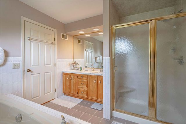 42 Clairmont Avenue, Palmer Twp, PA 18045
