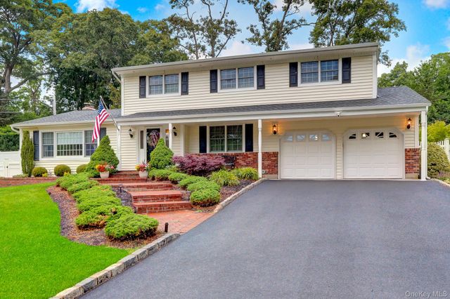 9 Briar Path, East Setauket, NY 11733