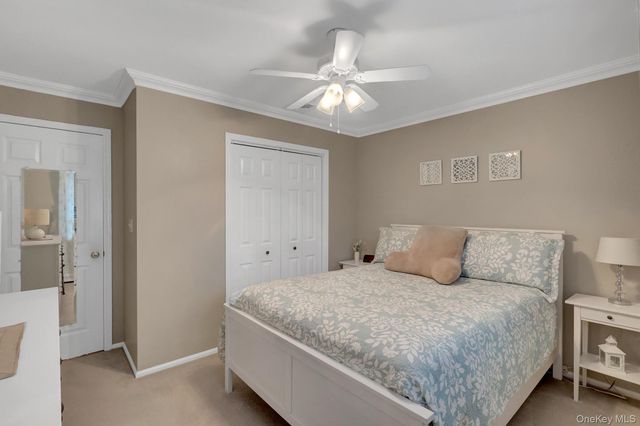 9 Briar Path, East Setauket, NY 11733