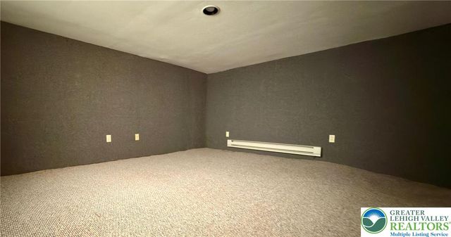 9751 Newtown Road B, Upper Macungie Twp, PA 18031