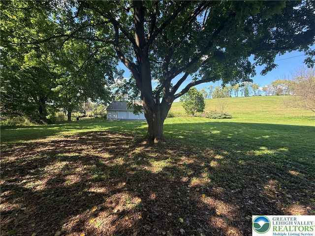 9751 Newtown Road B, Upper Macungie Twp, PA 18031