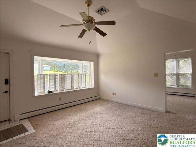 9751 Newtown Road B, Upper Macungie Twp, PA 18031