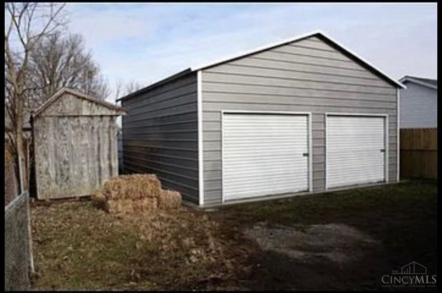 2477 Maple Street, St Clair Twp, OH 45055