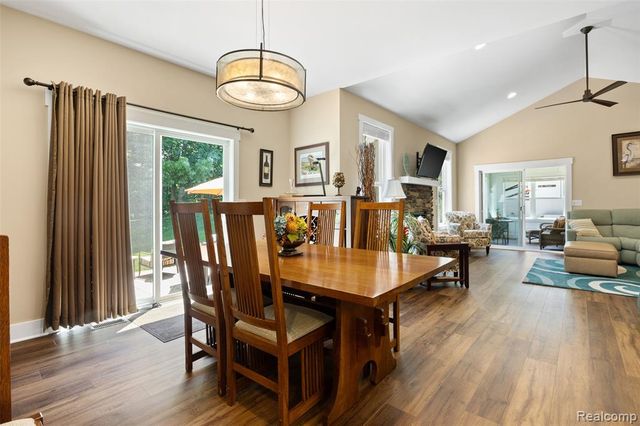 12423 Sugar Maple Drive, Fenton, MI 48430
