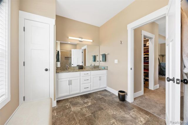 12423 Sugar Maple Drive, Fenton, MI 48430