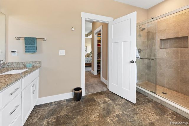 12423 Sugar Maple Drive, Fenton, MI 48430
