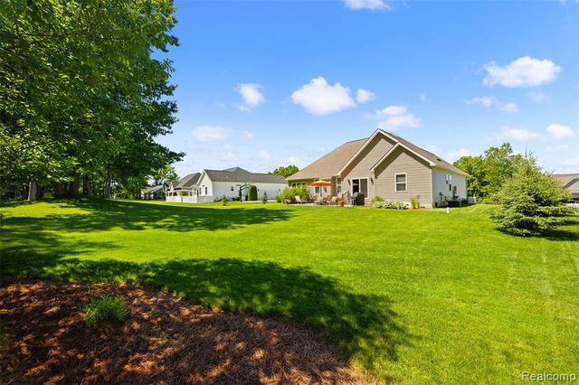 12423 Sugar Maple Drive, Fenton, MI 48430