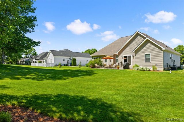 12423 Sugar Maple Drive, Fenton, MI 48430