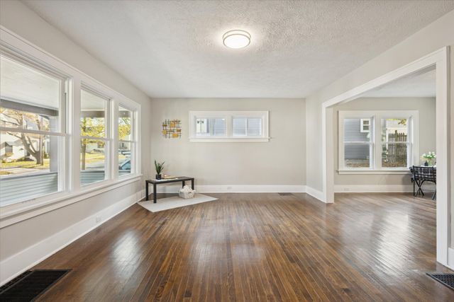 843 Clancy Avenue Ne, City Of Grand Rapids, MI 49503