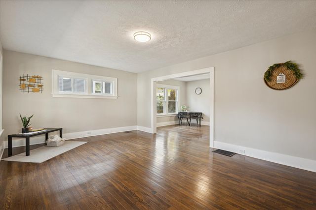 843 Clancy Avenue Ne, City Of Grand Rapids, MI 49503