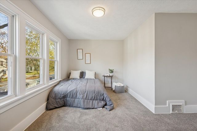 843 Clancy Avenue Ne, City Of Grand Rapids, MI 49503