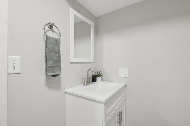 843 Clancy Avenue Ne, City Of Grand Rapids, MI 49503