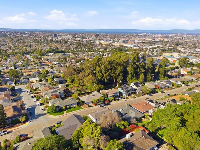 347 Rolling Hills Avenue, San Mateo, CA 94403