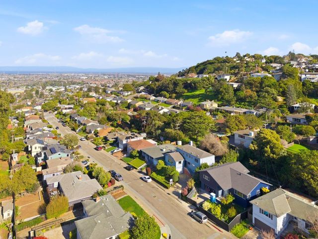 347 Rolling Hills Avenue, San Mateo, CA 94403