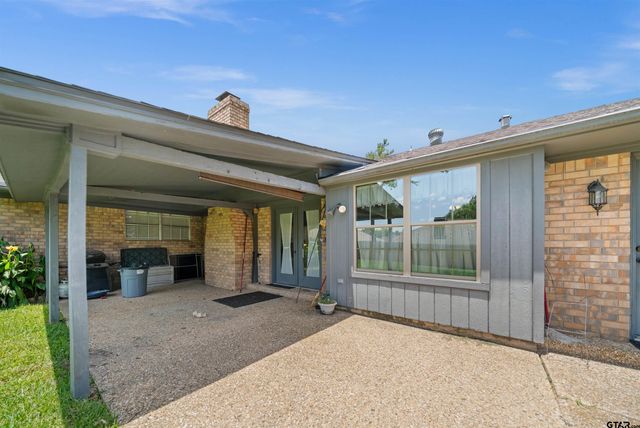 608 Meadow Creek, Tyler, TX 75703