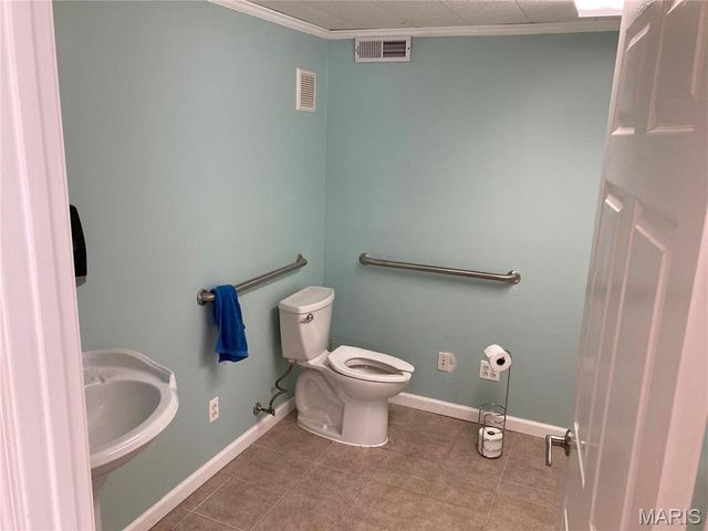 4460 TELEGRAPH Road, St Louis, MO 63129