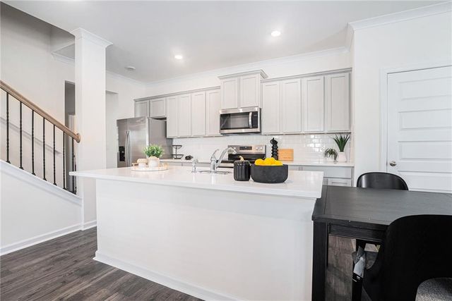 607 Silver Moon Drive, Loganville, GA 30052