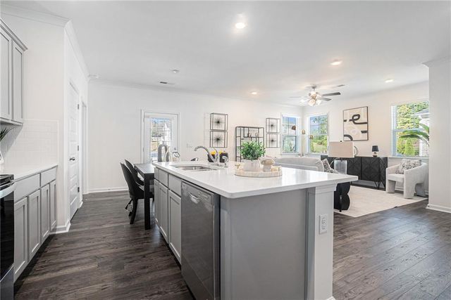 607 Silver Moon Drive, Loganville, GA 30052