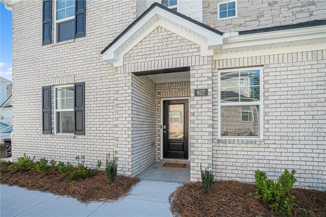 607 Silver Moon Drive, Loganville, GA 30052