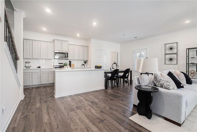 607 Silver Moon Drive, Loganville, GA 30052