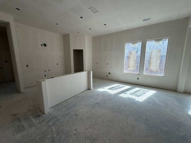 525 Waterford Park Boulevard, Weatherford, TX 76087