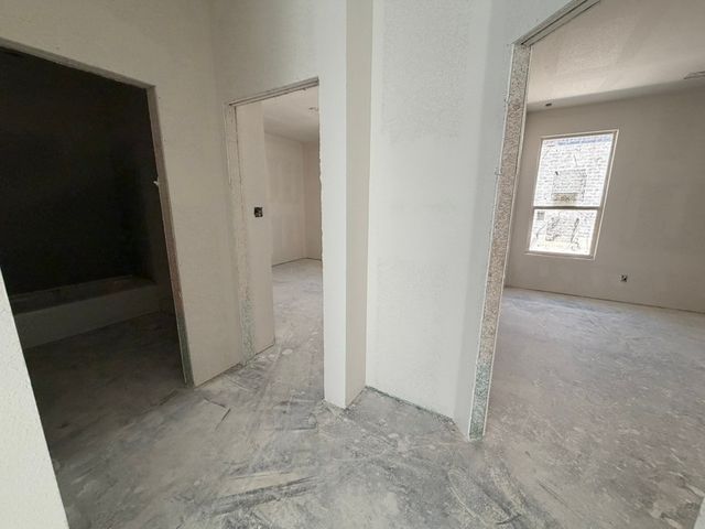 525 Waterford Park Boulevard, Weatherford, TX 76087