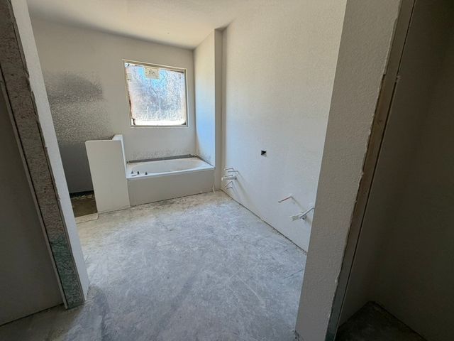 525 Waterford Park Boulevard, Weatherford, TX 76087