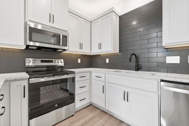 224 Vacation Lane 3, Reeds Spring, MO 65737