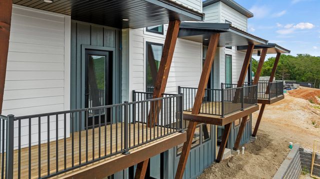 224 Vacation Lane 3, Reeds Spring, MO 65737